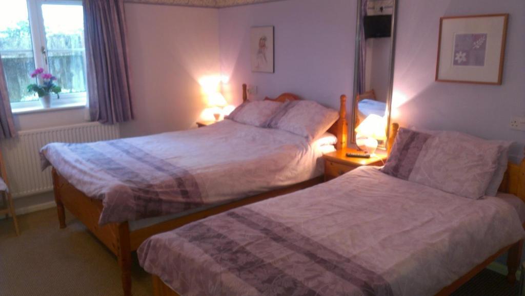 St Edmundsbury B&B Drayton  Ngoại thất bức ảnh