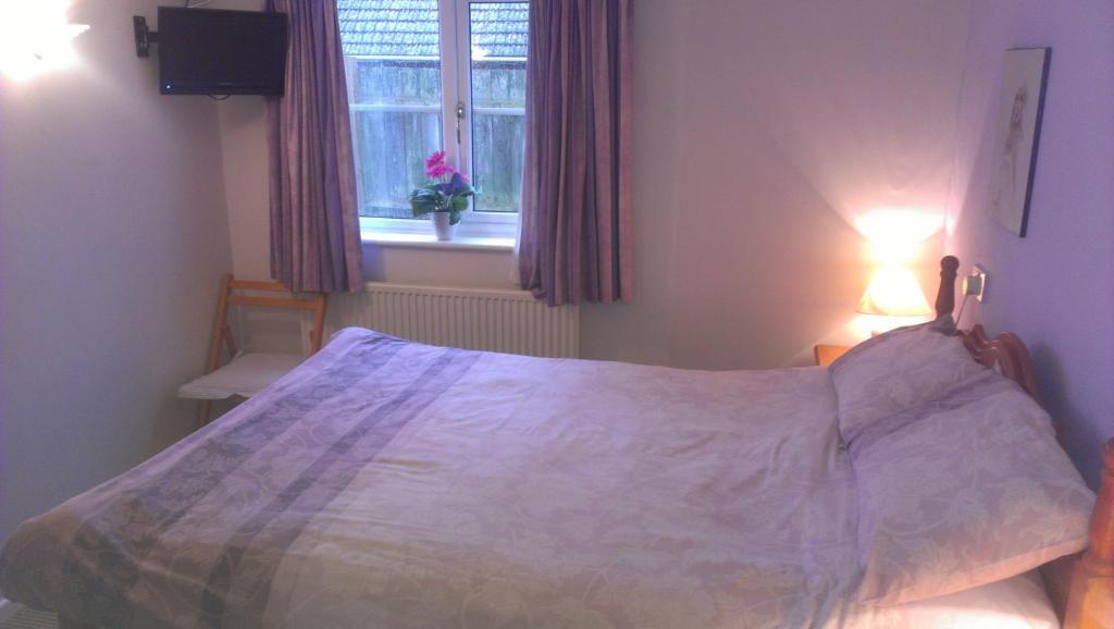 St Edmundsbury B&B Drayton  Ngoại thất bức ảnh